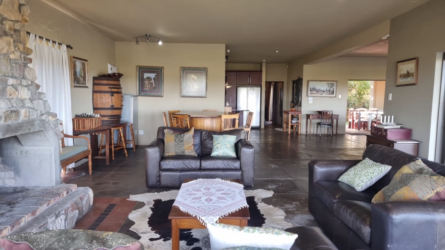 6 Bedroom Property for Sale in Merryhill Eastern Cape